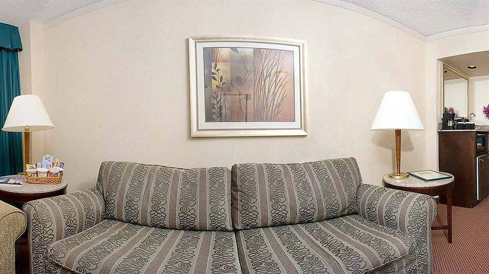 Embassy Suites By Hilton Dallas-Love Field Luaran gambar