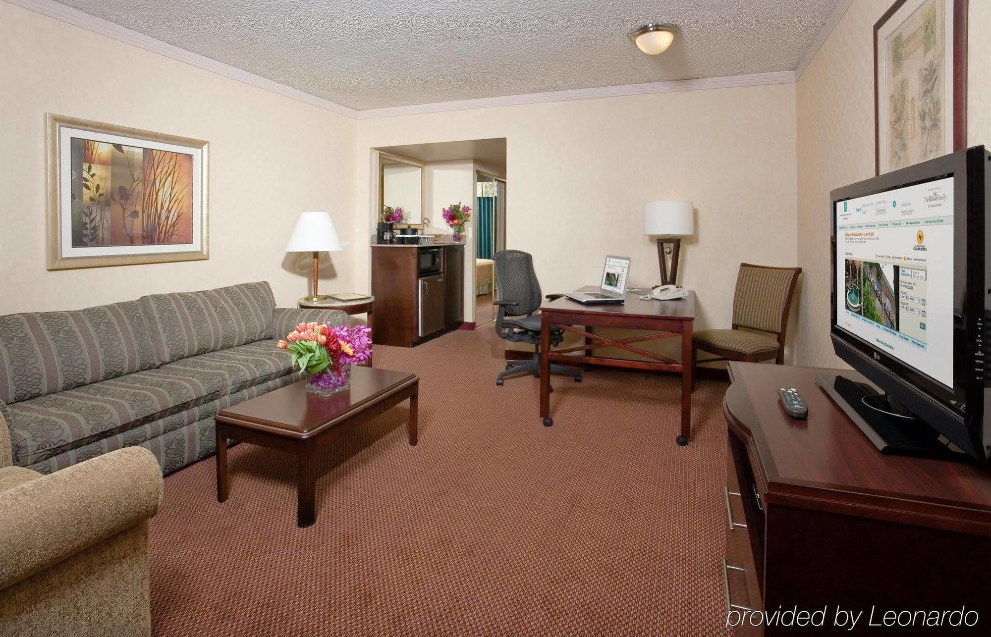 Embassy Suites By Hilton Dallas-Love Field Bilik gambar